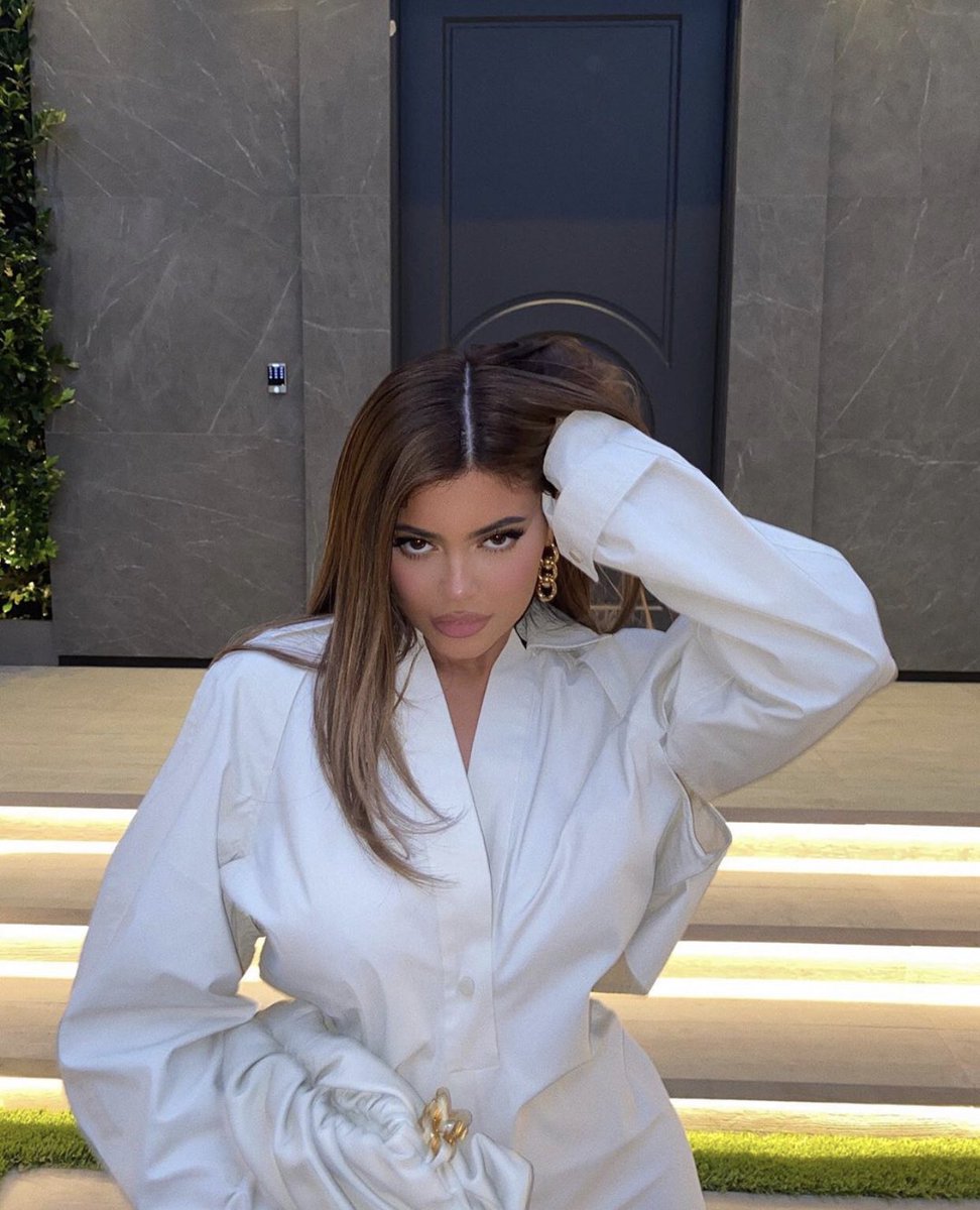 Kylie Jenner tweet media