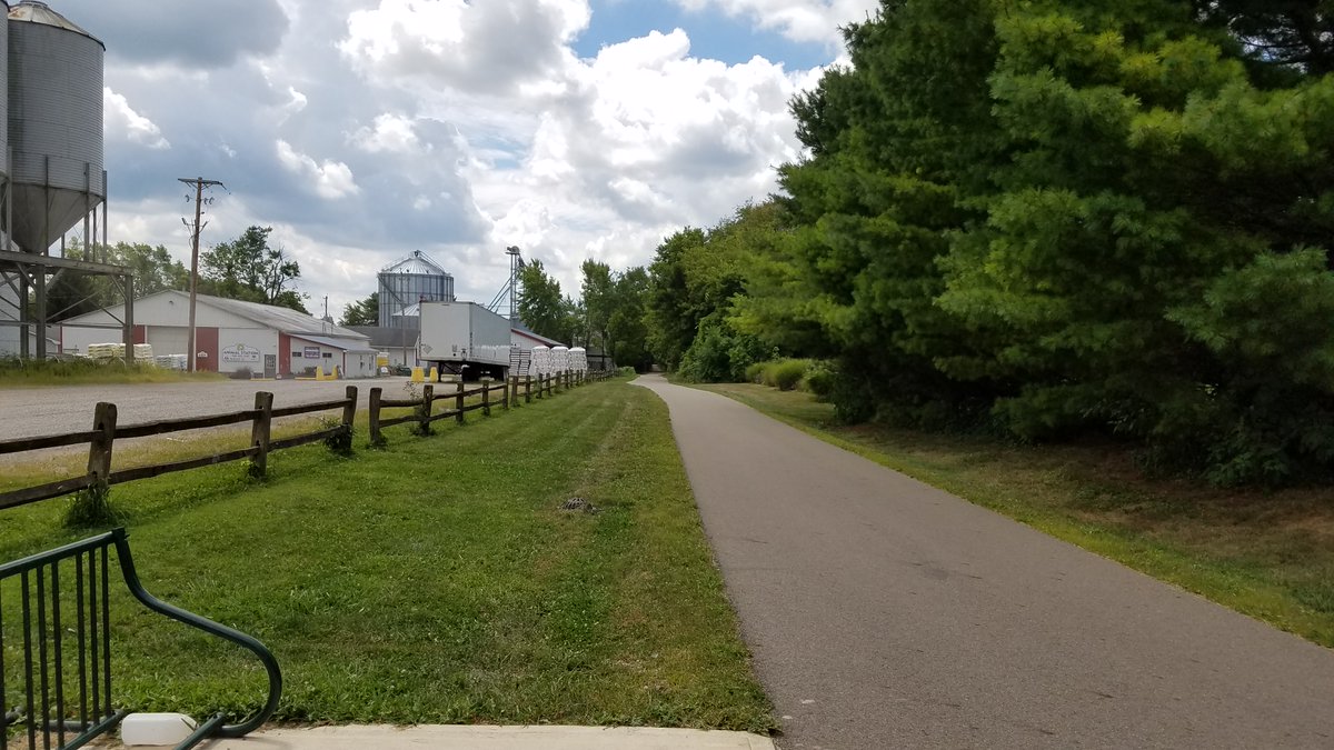 HeartTrail's tweet image. Late August sky over the Heart of Ohio Trail in Centerburg.  September is also beautiful. 🥰