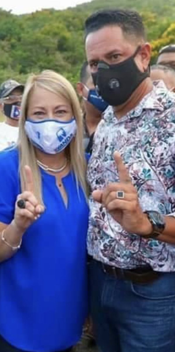 Motinsitepegas's tweet photo. Los atornillados de WVG:

Mariana Cobián - su actual secretaria de prensa, designada al Negociado de Telecomunicaciones

Osvaldo Soto - actual sec Asuntos Públicos, designado como Contralor

Ángelo Cruz - alcalde de Ceiba derrotado en primarias, designado a Servicios Generales https://t.co/zeCFQGHFPe