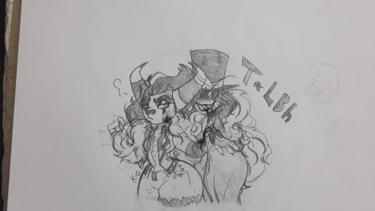 KingGuerreira's tweet photo. I didn't know who I was going to choose, so I put them both!
Alias, beautiful dress that Lady BH is wearing was created by @CkotnhaE (your clothes are amazing!)
#villainousocs #villainoustaura #taura #villainousoc #villainous #Ladybh #ladyblackhat #mutanthat #gore #villainous_oc https://t.co/7PeWMQN42E