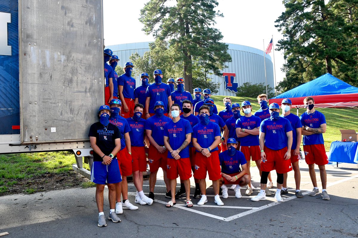 LATechBSB's tweet photo. Our guys were happy to take time today to help load the truck heading down to Lake Charles tomorrow. Many thanks to the Ruston community for their support for Southern Louisiana and McNeese State. 

#LouisianaStrong https://t.co/zYDR3Y7SWQ