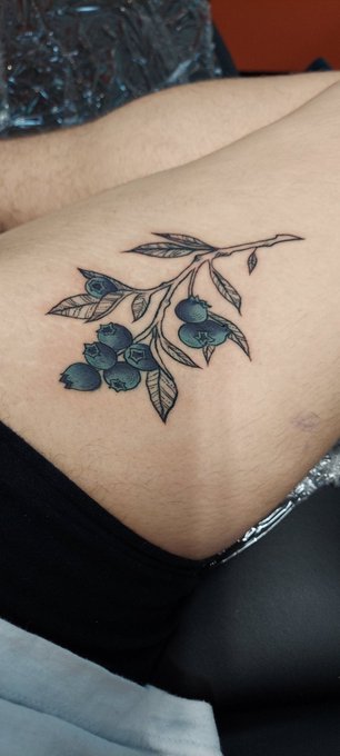 🥰🥰 oh its tender but beautiful 😍  Excited to show off my berries 🤭  Findom https://t.co/VN2OlX5B5u<a href="/tag/queerdom"class="tags"><span>#queerdom</span></a>
