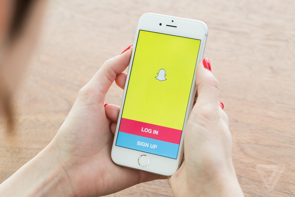 400,000 people have registered to vote through Snapchat