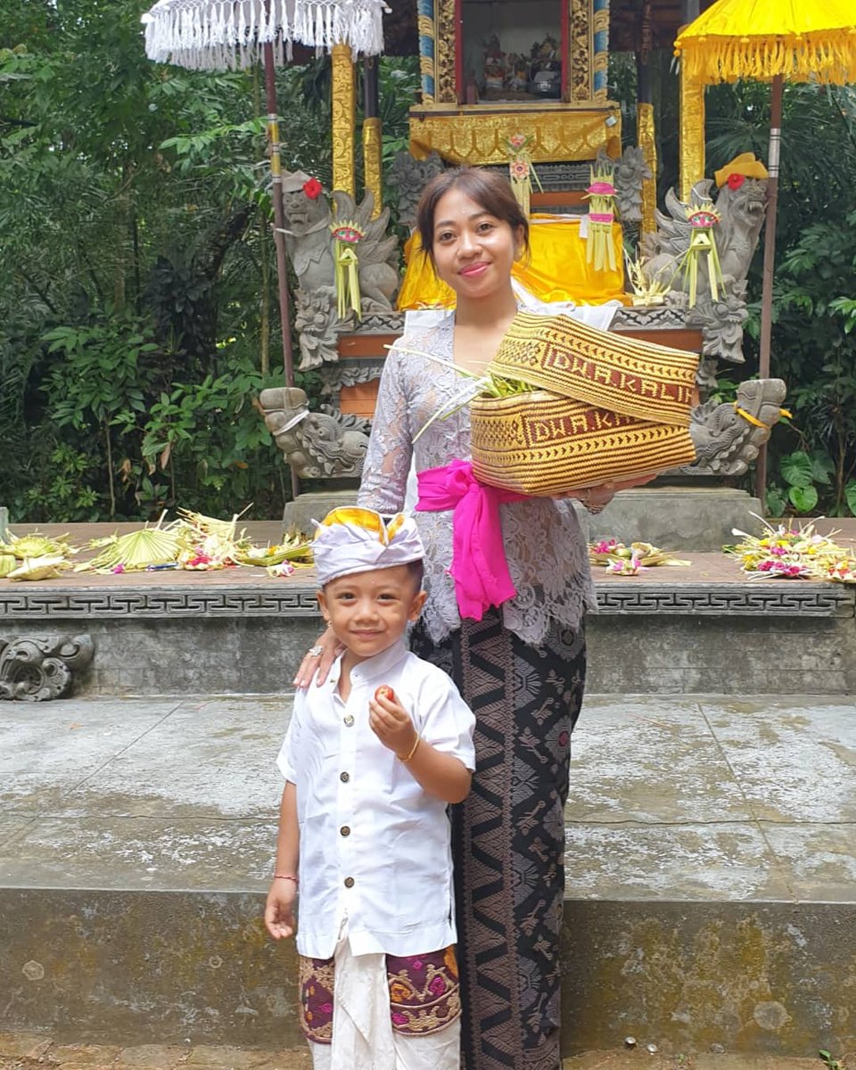 Rahajeng Rahina Suci Galungan. Dumogi state shanti lan rahayu 🙏