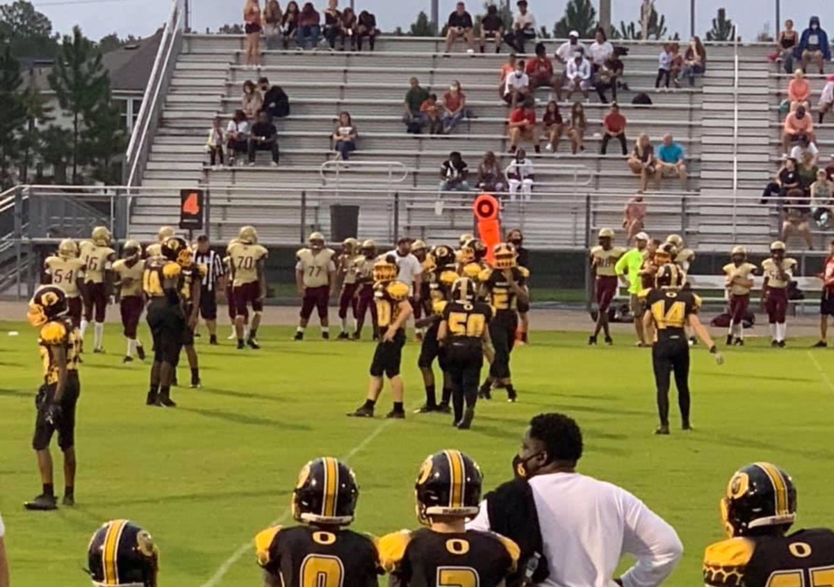 CoachSmith_MHS's tweet image. Tonight we came away with the win  22-0 over the LAJH Tigers. The defense was in attack mode and the offense was solid. In the end we were able to reach our goal and go 1-0 this week. We’ll enjoy this one tonight and get back to work in the AM.  #OAKLEAFBUILT #OAKLEAFSTRONG