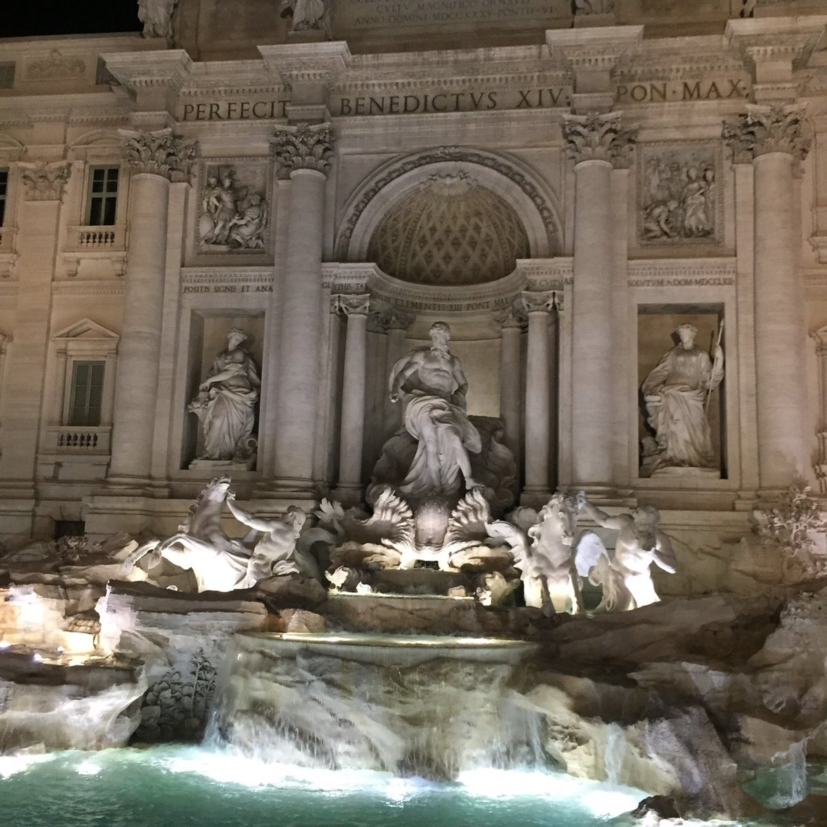 旅行会社 旅工房 公式 スリル満点だったオランダ イタリア旅 ローマで見た夜のトレヴィの泉が一番の感動体験 あなたの感動体験を教えてください 旅好き集まれ