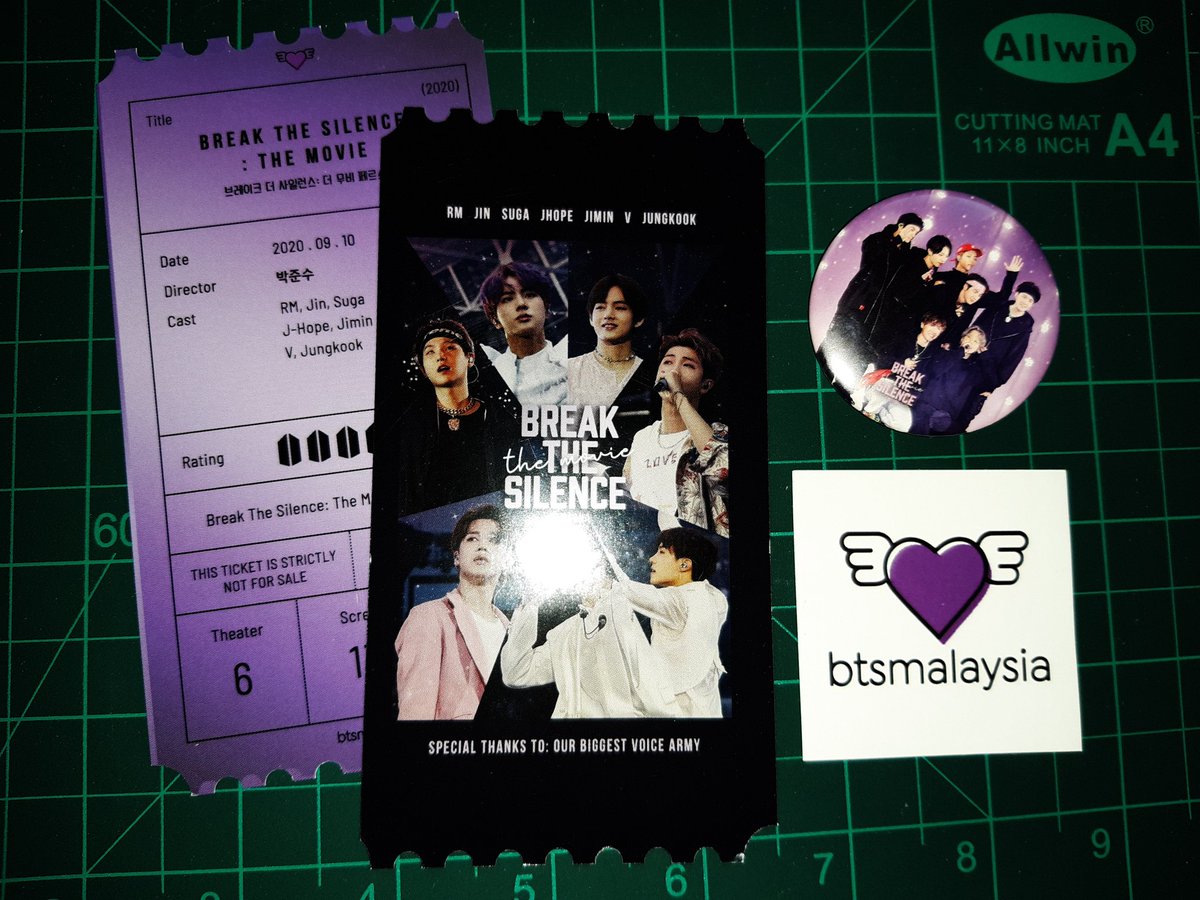 Rockuteer's tweet photo. I have extra #BREAKTHESILENCE_THEMOVIE  freebies to give out this Sunday, 20th Sept at NU Sentral. If you're watching the movie on said date or going to #SeptemberMYracleInMY event, come and find me to get the freebies! 

@BTSMalaysia https://t.co/3cqY8GRJ3r