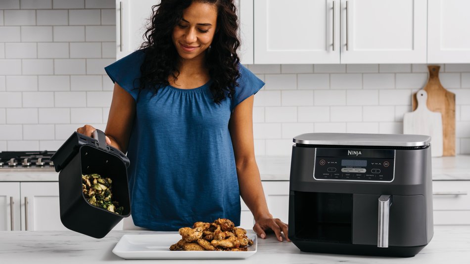 Up your cooking game. This air fryer can help you multitask and speed up meal prep. trib.al/5w6EPmV #ad