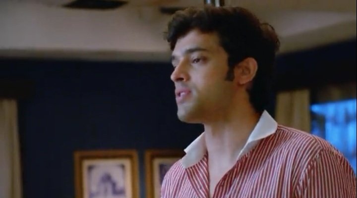 Finally he made Komo feel that he is hurt by Prerna's words by saying that "Woh Prerna toh..maine itna kuch kiya uske liye phir bhi woh chahti hai ki main sadak pe aa jaun.  #AnuragBasu facade & acting.  He played with her mind  #ParthSamthaan  #KasautiiZindagiiKay