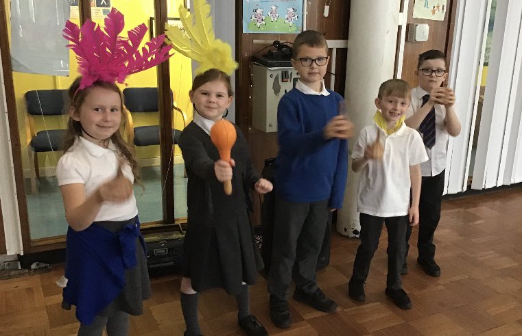 MsMillarHT's tweet photo. I reflected during lockdown when we were open for some chn, worried abt the mental health of chn, staff & parents but actually what we have found is giving chn time to express themselves, just be children & talk about emotional well-being has a positive impact #buildingresilence https://t.co/W9wkAn0ecl