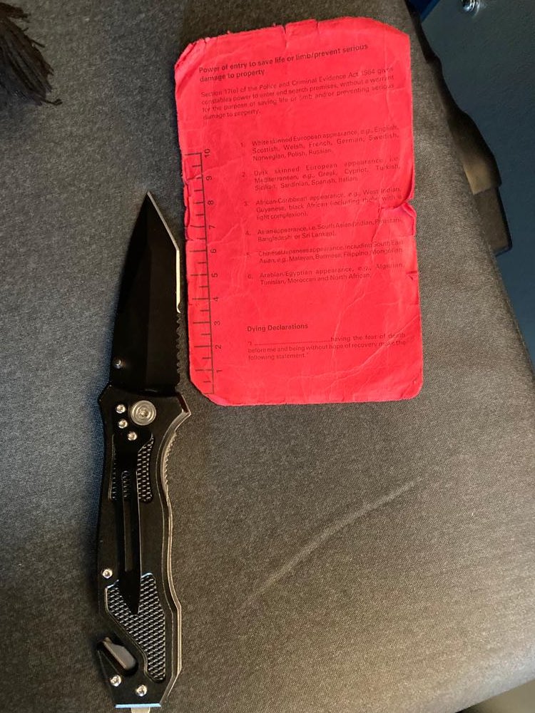 MetTaskforce's tweet image. #TSG #U52 have been out on @LambethMPS this morning. We’ve arrested a male, in possession of this knife, after a stop &amp;amp; search on Coldharbour Lane.