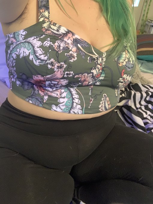 I like my curves   https://t.co/mlXkaeqFnT https://t.co/d9KbZaRvgW<a href="/tag/newprofilepic"class="tags"><span>#newprofilepic</span></a>