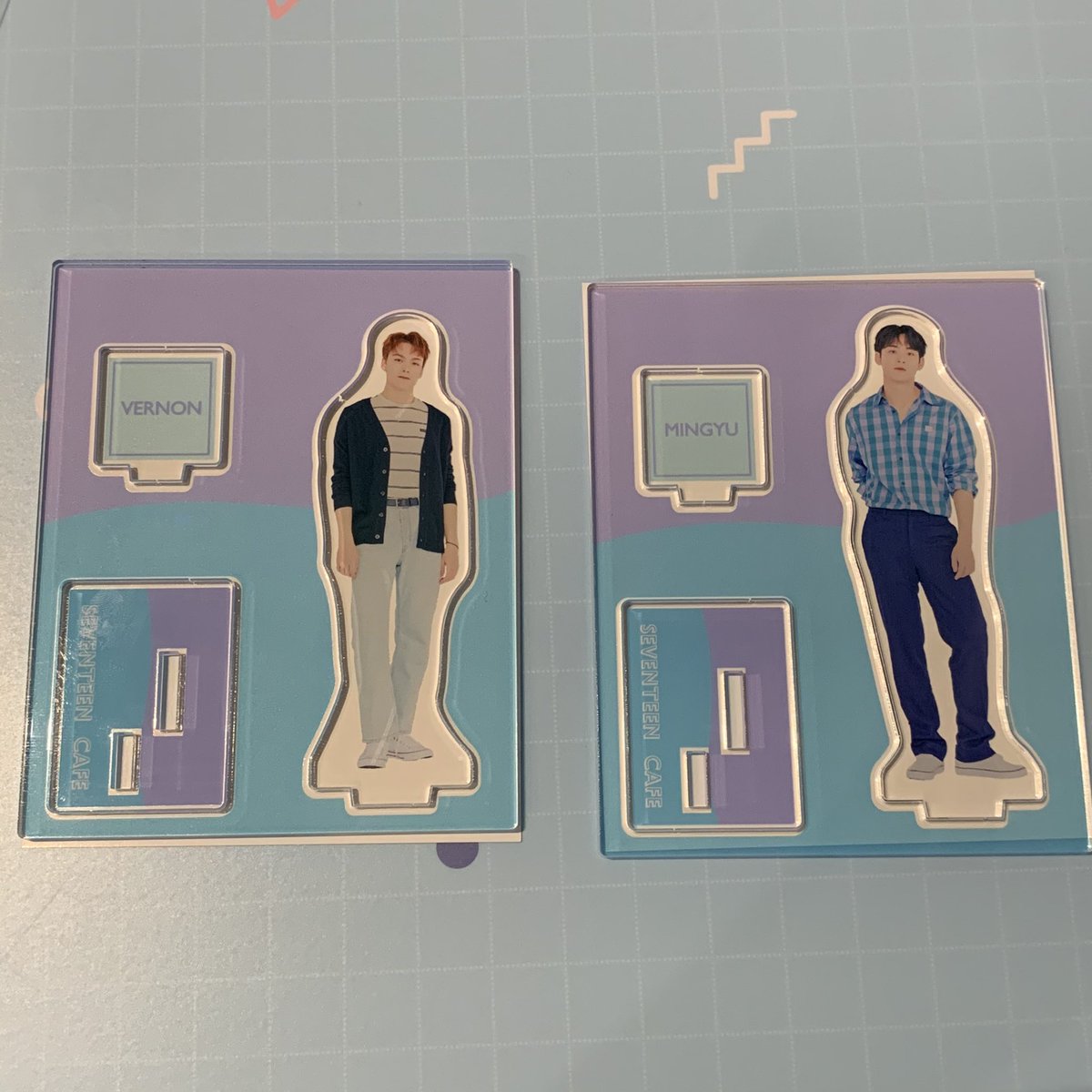 wwmg_____'s tweet photo. SEVENTEEN カフェ セブチカフェ アクリルスタンド　アクスタ　 交換

譲　バーノン　ミンギュ

求　ウォヌ
気軽にお声��けください！ https://t.co/wLYeMLcl4x