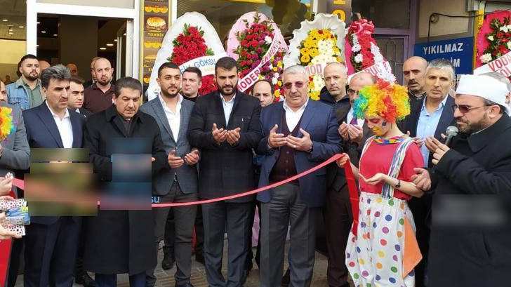 jhqwhsf_5hvlkqj's tweet photo. Bu diyanetin kadın bedenine reçete yazan Burhan Dalgalı hoca değil mi yaaa😂😂😂 hem de Tevfik Mehmet Göksu ile beraber

@tevfikgoksu https://t.co/mMBE3kIpde