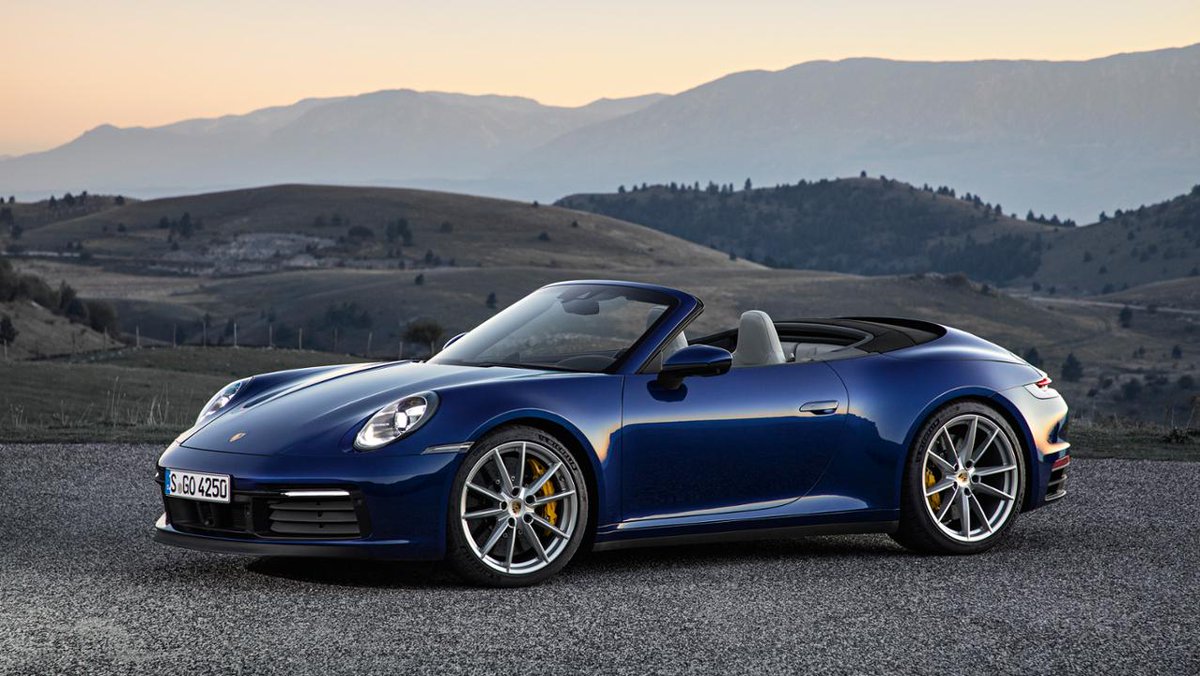 PorscheGB's tweet image. Too cold? Too warm? Even in the searing summer heat, #911Cabriolet drivers travel in comfort. Find out more about the #Porsche automatic climate control system here: newsroom.porsche.com/en/2020/techno…