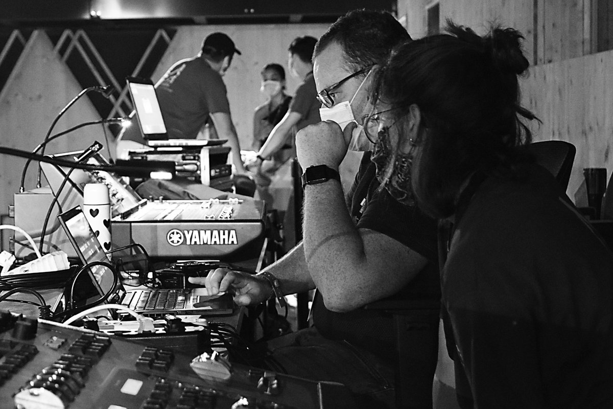 AcfaMultimedia's tweet image. Une année de plus aux côtés du Festival Arabesques ! @FArabesques 
Ensemble, nous mettons en images ce superbe rassemblement autour de la culture, de l'art du monde arabe et de l'inclusion. 😀🎥
#art #cinéma #musique #arabesques #unisons #acfa