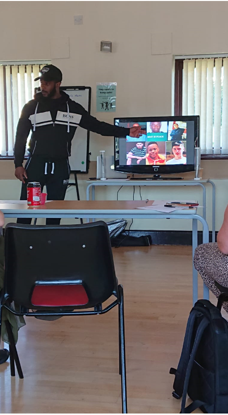 KentVRU's tweet photo. VRU knife awareness campaign continues with targeted direct work with individuals of concern engaging in educational diversion groups discussing knives, gangs and County lines #LifeStories #diversion #Discussion @kentpoliceshep @kentpoliceash @kentpolicedover #metanoiaproject https://t.co/KmGGzLxxE4