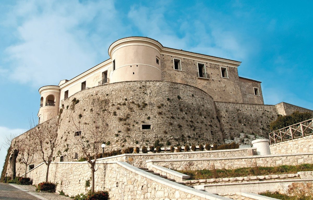 PetrelliFlavia's tweet photo. Borghi d'Italia: #Gesualdo in provincia di Avellino 😊 https://t.co/sYFRZHZY2U