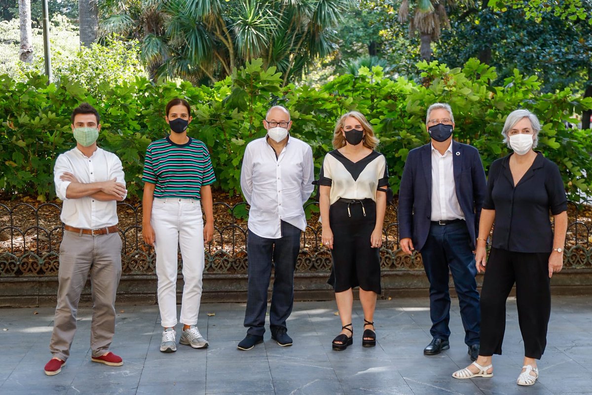 OrainIngurumena's tweet image. La #Sostenibilidad se suma al @sansebastianfes con 21 firmas vascas de #ModaSostenible y #ModaLocal
👗👔👕👚👗
Jasangarritasunak bat egiten du Zinemaldiarekin, tokiko 21 marka iraunkorrekin.
#Gipuzkoa