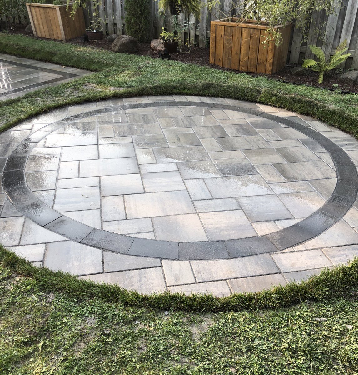 theBrickWerx's tweet photo. Them: How’s 2020 going?
Me: Oh you know, just out here making circles out of squares ⚫️⬛️
#hardscapemafia #thebrickslayer #whitby @BestWayStone https://t.co/oaHddUZZtk