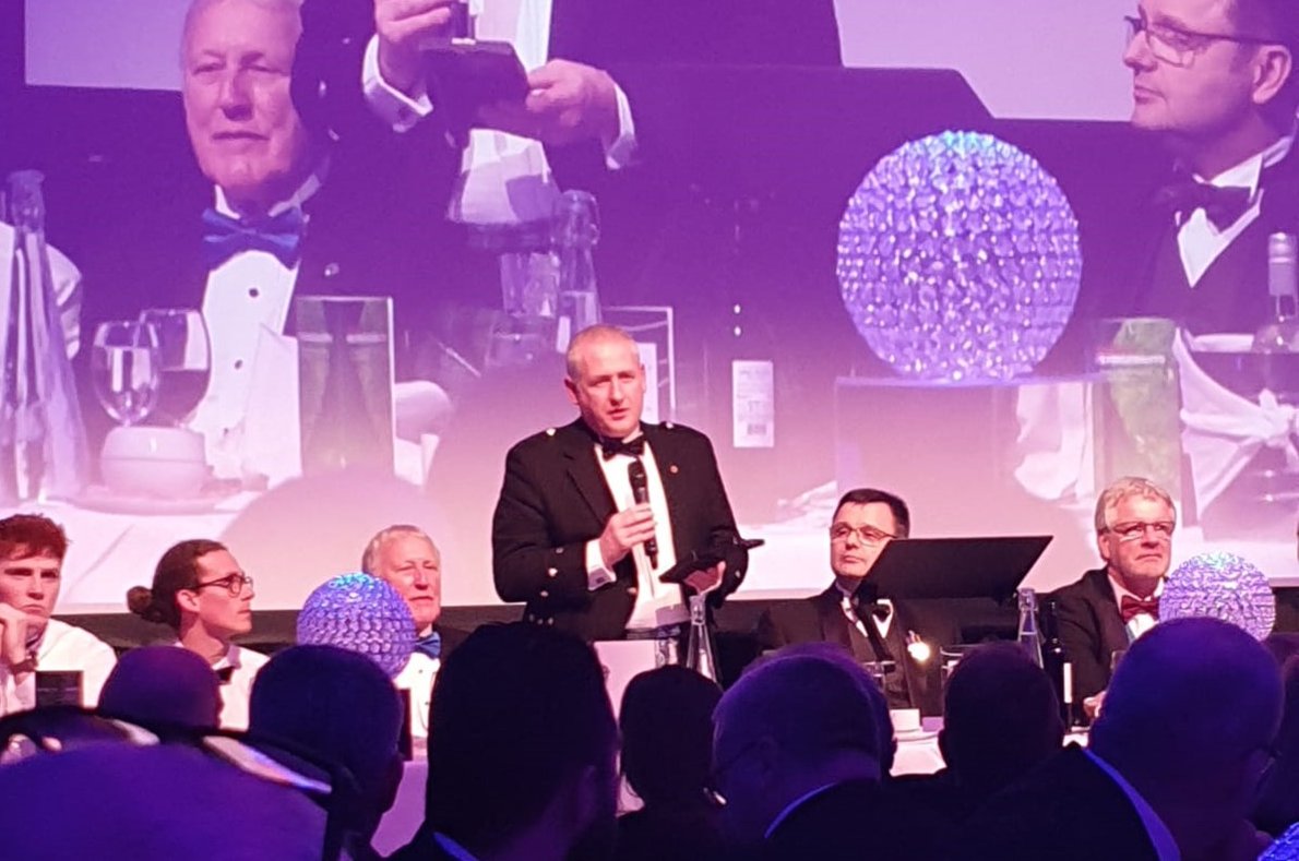 wasteheatuser's tweet photo. Seems like an age ago I was proud recipient of the 2019 J&E Hall Gold medal. not done much since; hardly even left the house :)
https://t.co/hZGHUfbu2d
How time flies.
I wonder who will be next years singer........
#stillhumbled #karaoke https://t.co/iOJxAQa2as