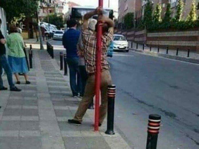 babico21's tweet photo. @amedlihaso21 Sanada gunaydin bebekamın durakta bu modda yakaladim🤣🤣🤣🤣😂 https://t.co/td6IKW7umW