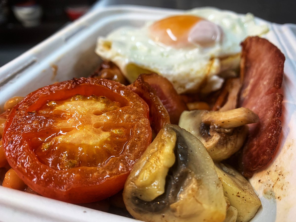 lilybettsteas's tweet photo. @GordonRamsay @GordonRamsayGRR We charge £4.50 and that includes delivery 😱😱 https://t.co/A6wF5tKKLM