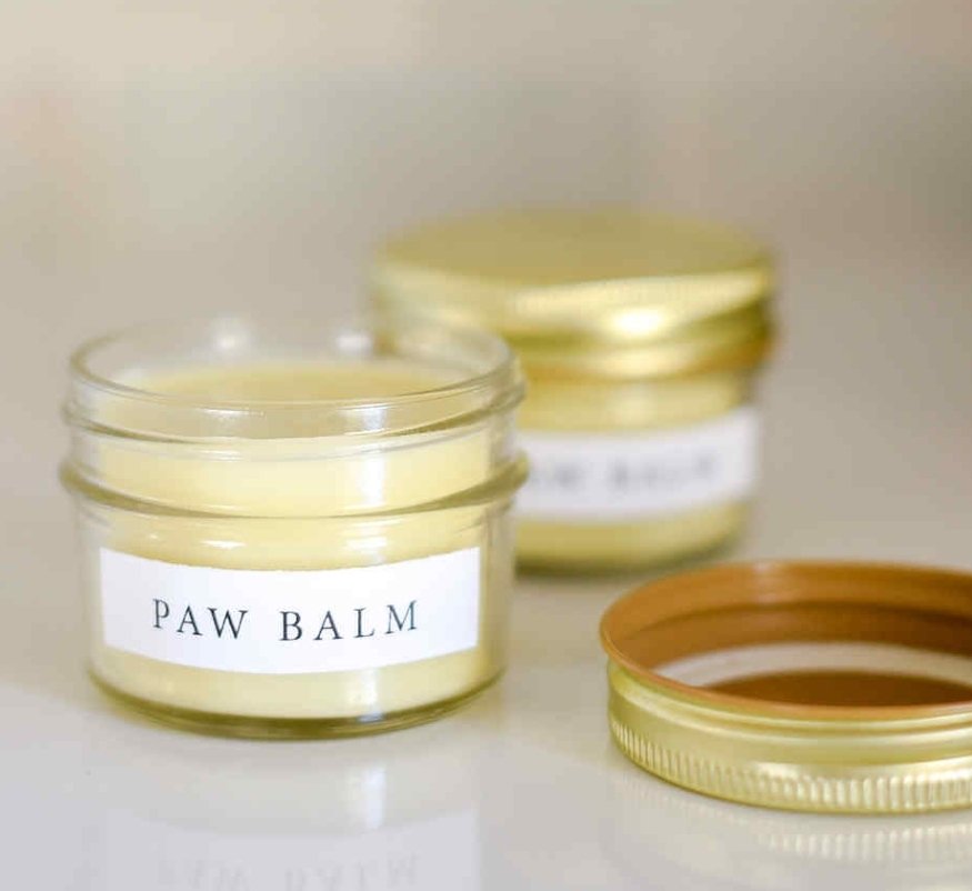☆●♡Morning Witches & Friends. Today will be a natural paw balm making day along with some new designs, orders to fulfill & fun walkies with the boy! Have a wicked Wednesday all🖤 #earlybiz #nanaswitchcraft #pawbalm #natural #homemade #magichappens #witch #witchyvibes