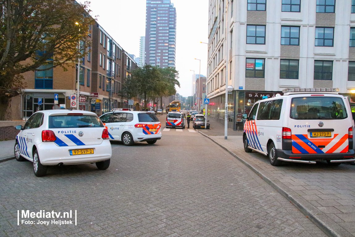 Twee aanhoudingen na steekpartij Keizerstraat Rotterdam -..