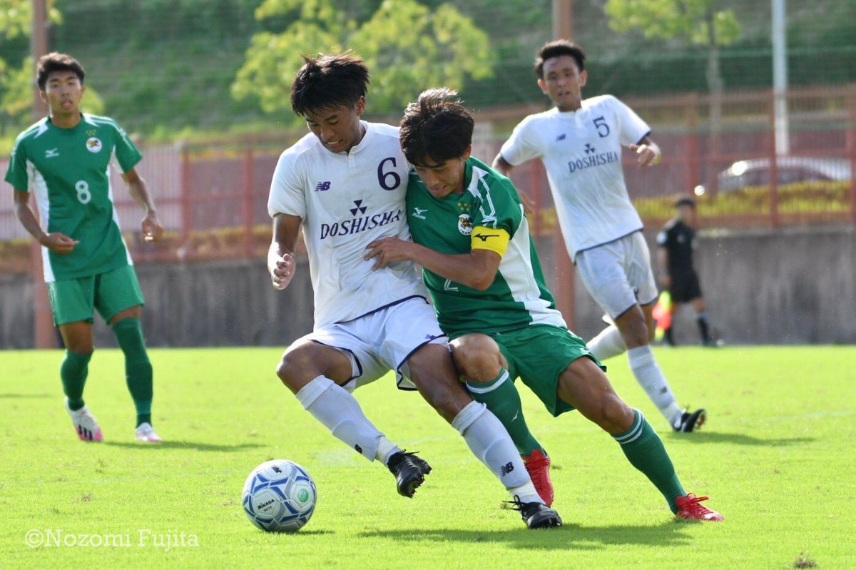 大阪体育大学学友会サッカー部 大阪体育大学サッカー部 年 主将 頼れる熱き闘将 2 有働 周平 4年 広島皆実高校