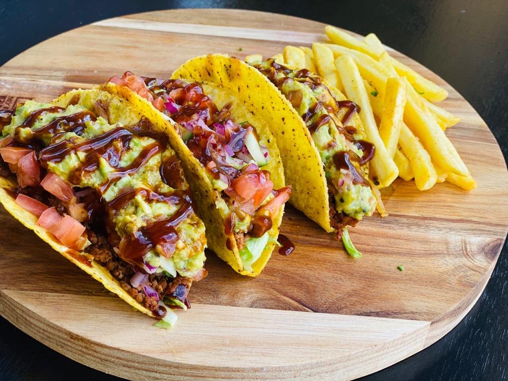 jeffrey_blak's tweet photo. The Diginn Beef Tacos ๐ฎ. Here you have an option of soft or hard shell. Pictured is our hard shell.. A whole meal for R55 they will be available on Friday and Saturday. To place an order WhatsApp us on 0813868075 FULL MENU TO BE OUT TOMORROW MORNING. #thediginn #somizi https://t.co/ZgzRDjTiJj
