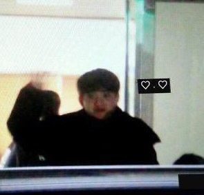 pavanee_'s tweet photo. -너의 귀염둥이를 데리고 있다. 구하고 싶으면 당장 망고포차로 튀어 오도록.

어설프게 납치범 흉내를 내며 제 할 말만 하고 끊기는 전화. 골탕 먹이려고 그런 걸 뻔히 알면서도 욕을 짓씹으며 차키부터 챙기는 백.

-뱨켜나~ 나 잡혔어!⌒♡⌒

누군 가슴이 철렁했는데 우리 귀염둥이는 마냥 해맑다. https://t.co/jS0mUUxULs