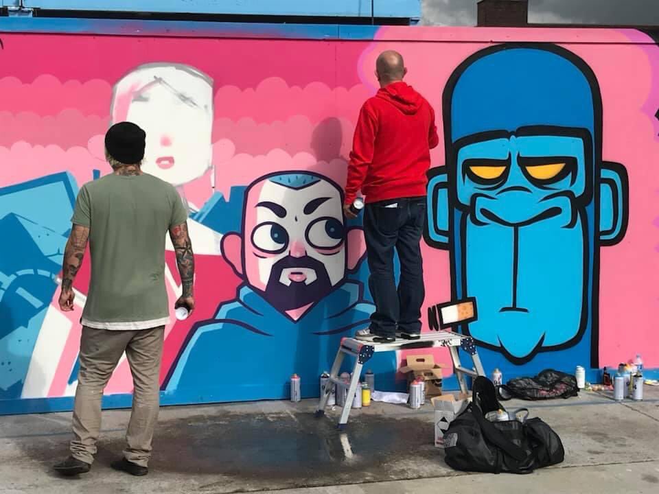Zebra_carol's tweet photo. #Throwback 2018 to old chum (self portrait first pic) #JaySharples first #MancunianSpray event with truly incredible &amp; amazing #streetartists raising funds for the #homeless - some fantastic canvases auctioned via Instagram ✊🏿✊🏽✊🏻
#streetart #charity #collaboration https://t.co/6rcNYACXB7