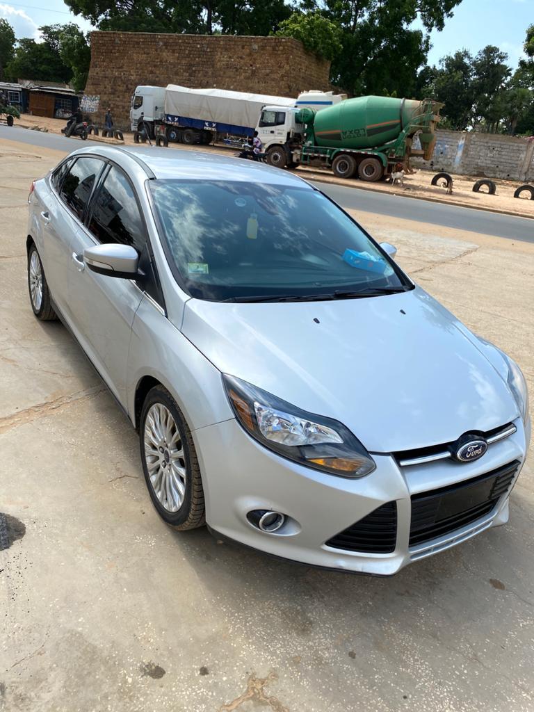 Aywa_store's tweet photo. ✨FORD FOCUS TITANIUM 2013✨
Automatique essence
Full options : intérieur cuir, caméra de recule, clé lets go...
100.000km
Prix : 4.700.000 FCFA
#Aywa #AywaSN #SunuAuto https://t.co/6WvoPm3zaX