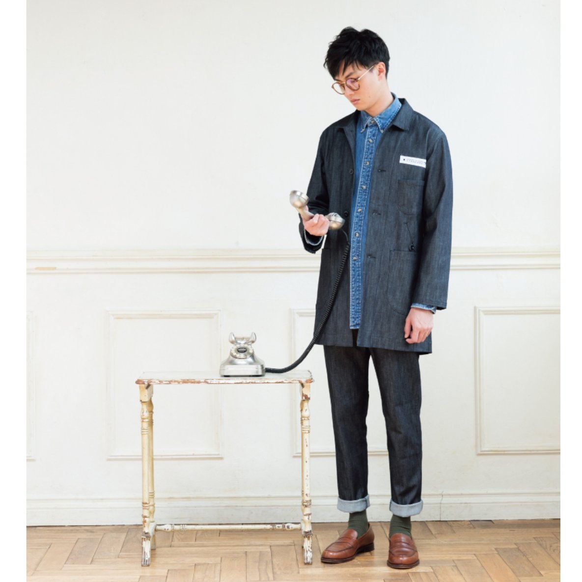 dimo_workwear's tweet photo. 着こなしによっては普段でも十分に着れる、作業服という名のエンジニアコートのスタイリング例です。
#dimo #dimo_workwear #エンジニアコート #engineercoat #d701denim https://t.co/nXWl4BPTIg