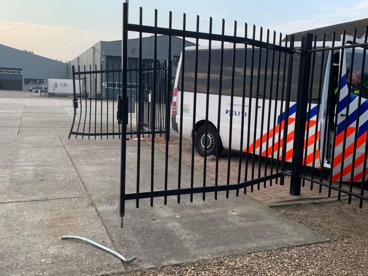 Politie valt pand binnen in Kerkdriel, grootscheepse actie door het land..