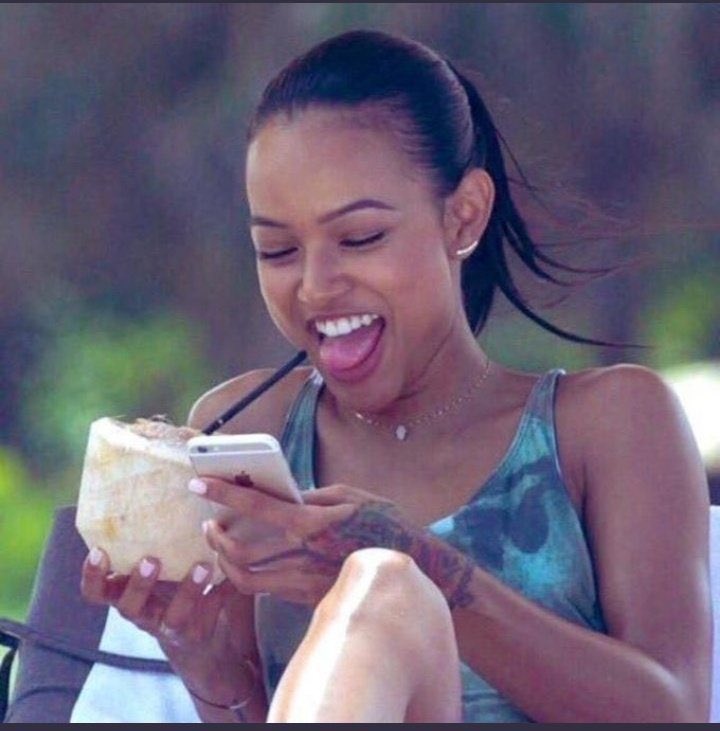 FridayErica1's tweet photo. world people where waiting for Kiddwaya to come out and remind us how much of a flirt he is and how he was just enjoying himself with Erica, boom he comes out singing her praises🤣 someone check on blessingceo and coke for me🤣🤣🤣 #EricaTheGameChanger #KiddwayaThePlug https://t.co/X7gHE7oP8a