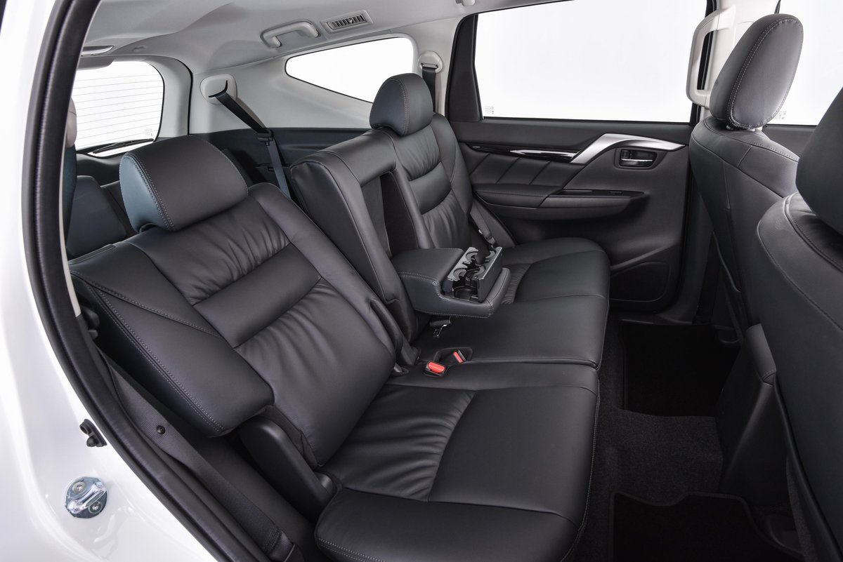 Putting a flagship status on the updated Mitsubishi Pajero Sport, image size:1200x801