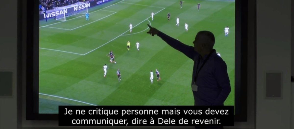 24/ L'épisode 7 part sur le débrief de la défaite contre Leipzig en huitième de finale aller, Mourinho estime que ses joueurs doivent plus communiquer entre eux.  #PrimeVideo