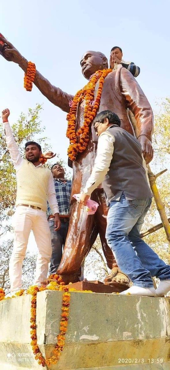 SujitKu91367140's tweet photo. 👉छोटे मोटे भेद मिटा दो,❤️
👉महासमर की बेला है।।❤️
#कुर्था_विधानसभा विकास के खातिर करो समर्थन
अपना #पप्पु_वर्मा'भैया लड़ रहा अकेला है।।
#NetaNhiBeta.@UpendraRLSP @yadavtejashwi @MAnandOfficial https://t.co/Oyv3atNQgG