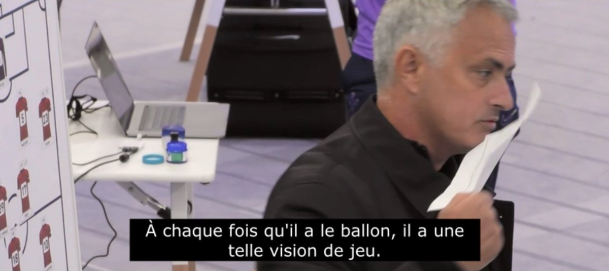 30/ Tottenham affronte Manchester United pour son retour à la compétition. Le Special One retrouve son ancienne équipe et se méfie grandement de Paul Pogba, comme il l'explique ici à la mi-temps  #AllOrNothingSpurs