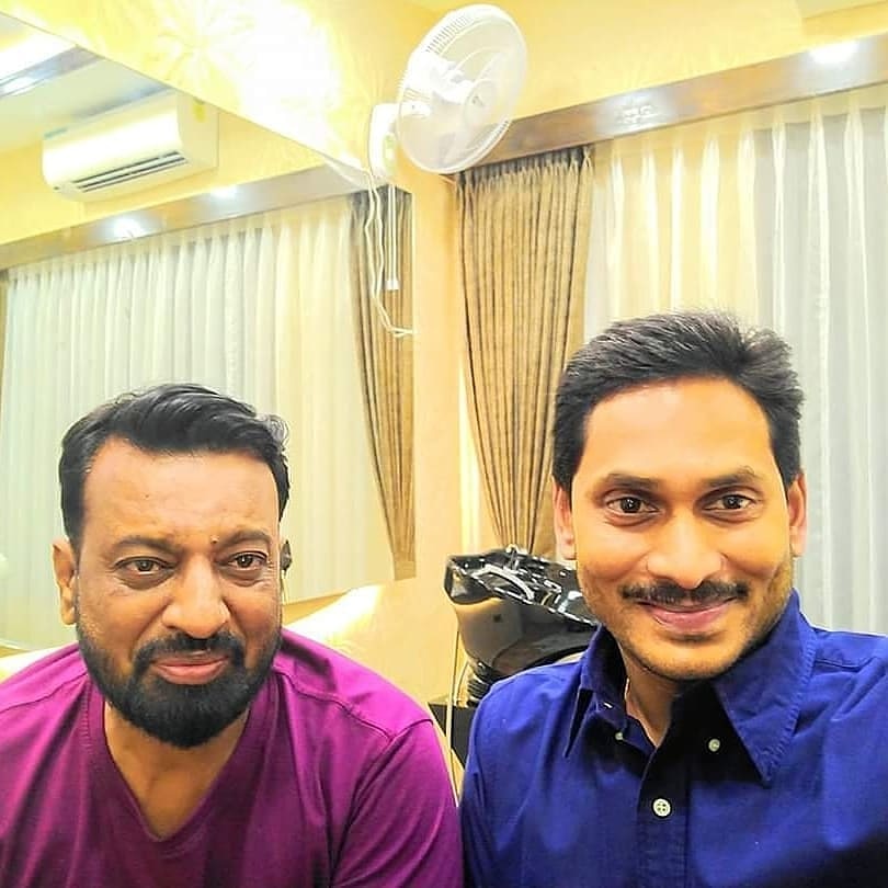 YSJaganTrends's tweet photo. Boss in Blue shirt 😍
Recent click
#100DaysToYSJaganBday https://t.co/jw0xyRSy4a