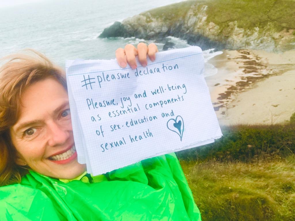 thepleasureproj's tweet photo. Spread the #pleasure message where you go 🌍 Even the beach! 🌊 #pleasuredeclaration #prioritizepleasure ❣️ https://t.co/QwGNUTcKFS
