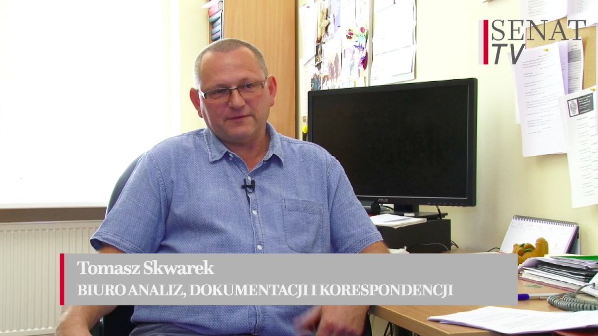 PolskiSenat's tweet photo. 🗳️Tomasz #Skwarek, główny specjalista w senackim Biurze Analiz, Dokumentacji i Korespondencji przybliża tajniki głosowania.
✅#POLECAMY OPRACOWANIE TEMATYCZNE:
https://t.co/pp3mVnredp

📽️: https://t.co/bAiO4wYreC https://t.co/XNf2lAMN8A
