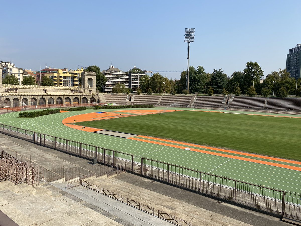 Nella suggestiva cornice dell’Arena Civica Gianni Brera è stata presentata oggi l’edizione 2020 del Salomon Running Milano, allo slogan “Don’t stop MI now”. Domenica 27 settembre il via della 10^ edizione. Sarà il primo evento podistico post Covid a Milano.
#SRM20 <a href="/RunningMilano/">SalomonRunningMilano</a>