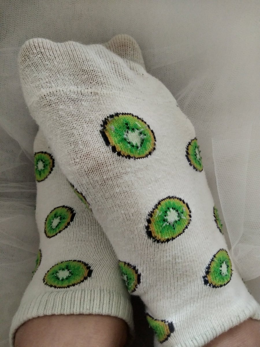 BabyQuinn12's tweet photo. Quinn Baby Sweaty Socks 2 hour workout at gym 2 Days  wearing fresh and smelly 😋 https://t.co/CfgZHEJdvy https://t.co/aSwDSNO8QK