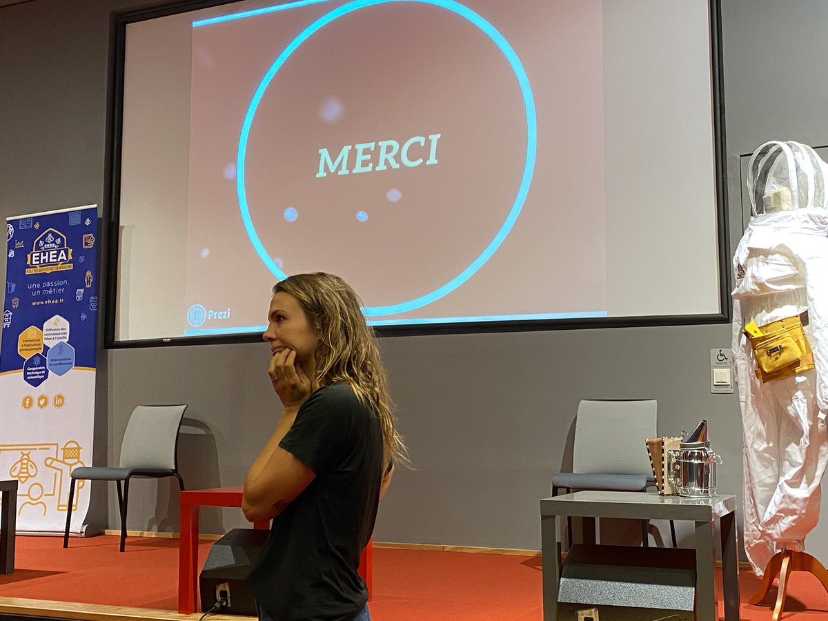 Ecole des Hautes Etudes en Apiculture (@eheapiculture) on Twitter photo Deuxième journée de soutenances pour les stagiaires de l’<a href="/EHEApiculture/">Ecole des Hautes Etudes en Apiculture</a>
Caroline et Laure nous présentent leurs #problématiques #apicoles
#geléeroyale
#ecologie et #apiculture Deuxième journée de soutenances pour les stagiaires de l’<a href="/EHEApiculture/">Ecole des Hautes Etudes en Apiculture</a>
Caroline et Laure nous présentent leurs #problématiques #apicoles
#geléeroyale
#ecologie et #apiculture