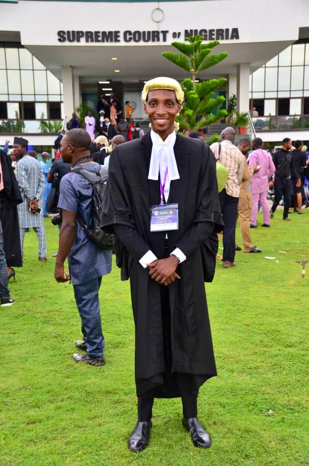 KolawoleOlaniy7's tweet photo. Vedi, vini, Vici, all glory to God almighty and to everyone who has supported me In making this day a reality, may God bless you all. Respectfully, O. E Kolawole Esq. Barrister and Solicitor of the Supreme Court Of the Federal Republic of Nigeria. #CallToBar2020 https://t.co/3aB5u7jXFj