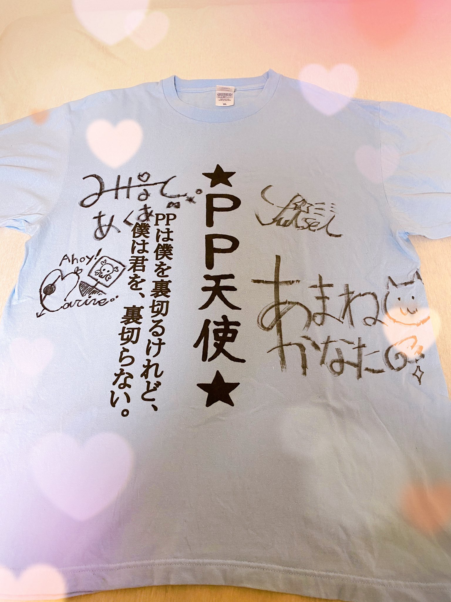 桐生ココ ホロライブ4期生 同居ーず の配信でサイン入りタペストリーの話ありましたが 私のボロ雑巾はもうボロ雑巾の域を超えていますよ