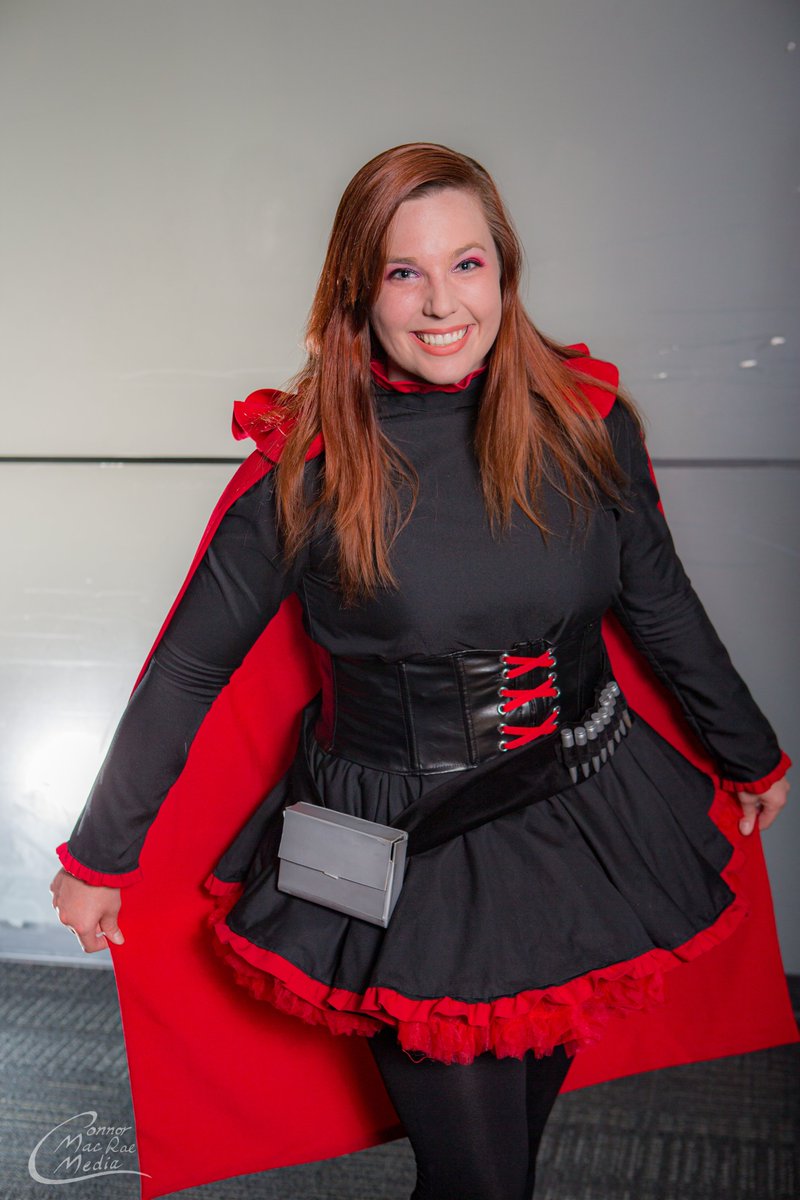 DarkBowler's tweet photo. I also have to thank all the girls for being so awesome and letting me snap some shots of them before the panel in the back hallway of the ACC with the fastest thrown together rig of all time. I loved how they all came out. #RTXatHome #RTX2014 (3/?) https://t.co/B80Nygeank